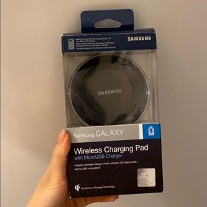 Samsung Wireless Charging Pad